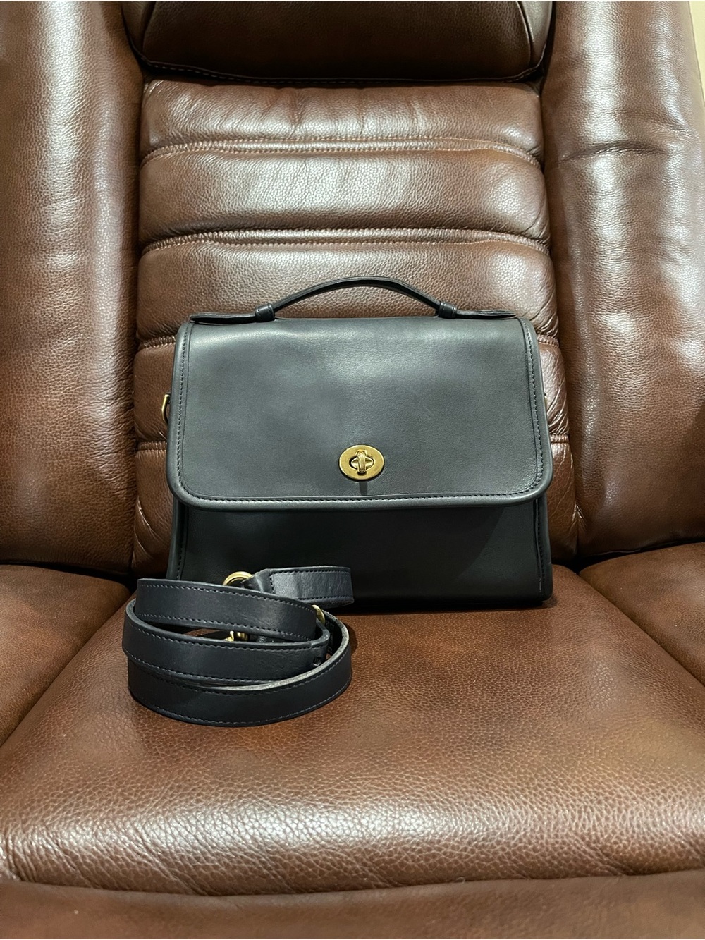 Vintage Coach Court bag